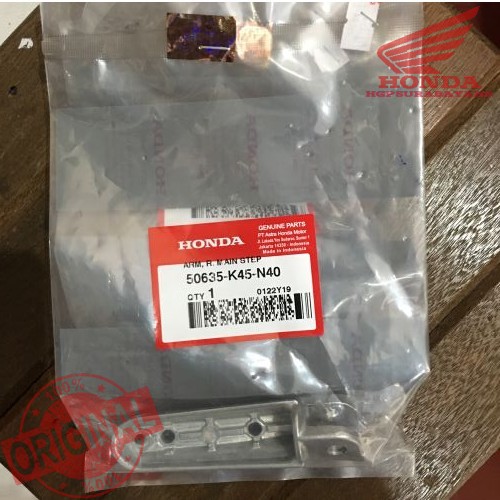 Arm R Main Step Honda New CBR 150R K45G 50635-K45-N40