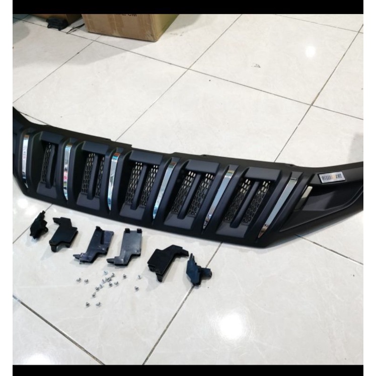 GRILL XPANDER MODEL APPOLO HITAM DOFF BODYKIT XPANDER