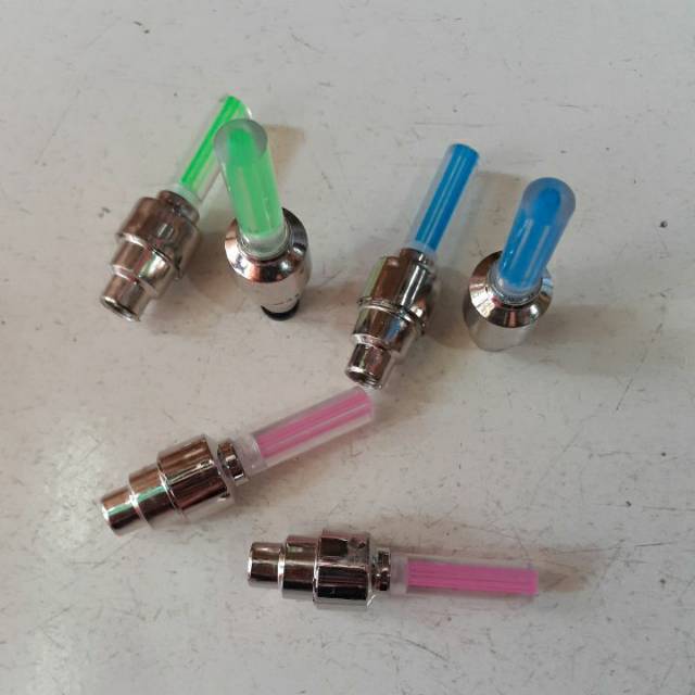 Tutup Pentil Nyala Universal tutup pentil ban nyala universal motor  mobil speda