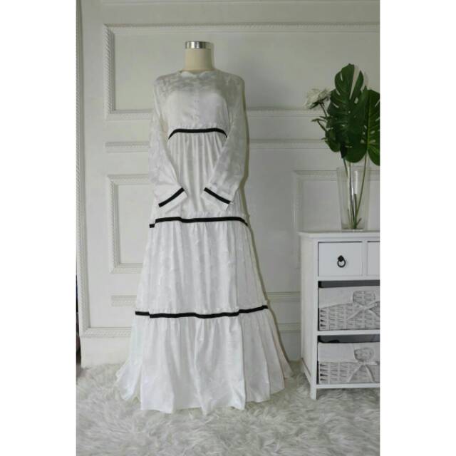 Gamis Selena Broken White