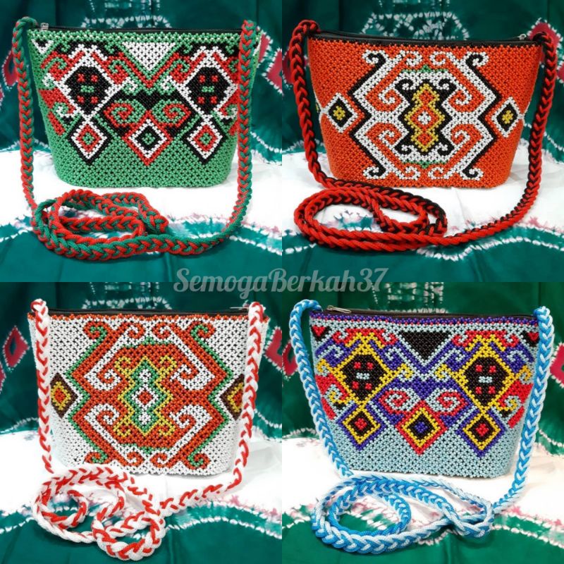 Tas Selempang Manik Tali Kur Motif Khas Dayak Kalimantan