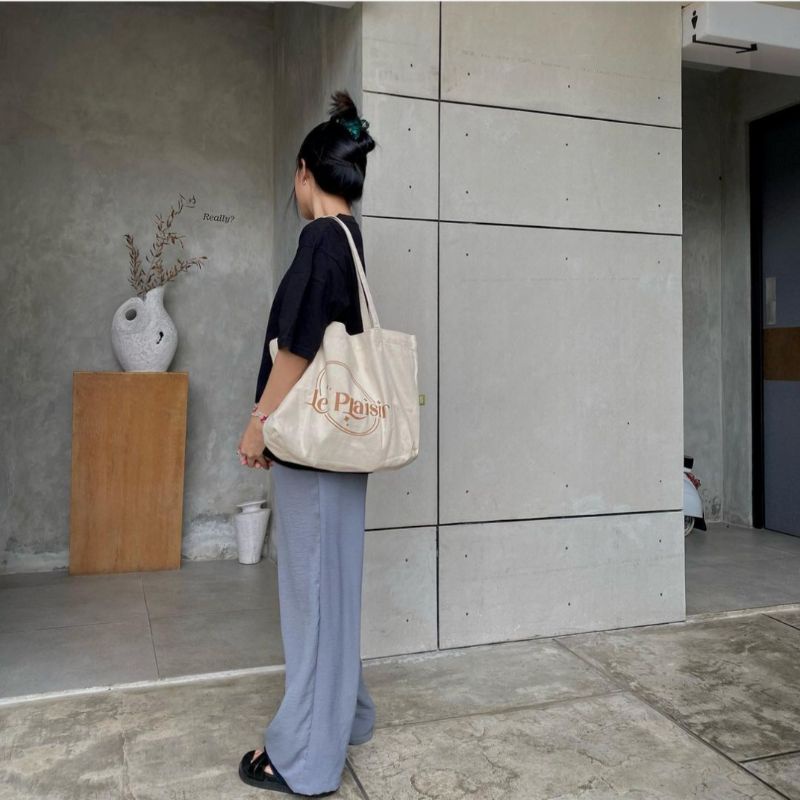 Cawa Tote Bag Canvas Aesthetic - Le Mot Series - CABICIKS