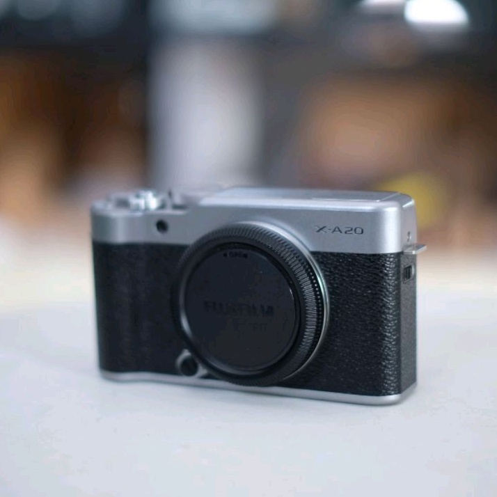 FUJIFILM XA20 BO Body Only Kamera Mirrorless -Tanpa Lensa Good Condition