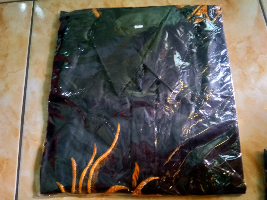 Kemeja Batik Motif Ekor Warna