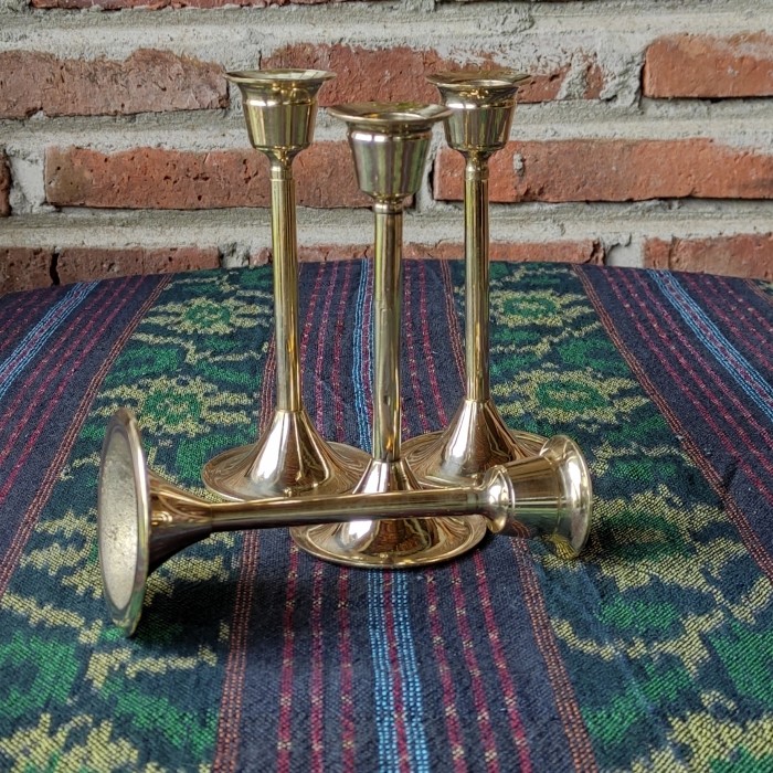 Tempat lilin kuningan tinggi 15cm Laris