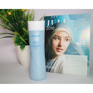 [Kemasan Baru] Wardah Lightening Face Toner 125ml | Shopee  