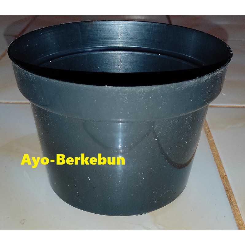 Pot plastik ukuran 20 hitam / pot bunga / pot tanaman / pot 20 cm / pot 20cm / pot bunga plastik