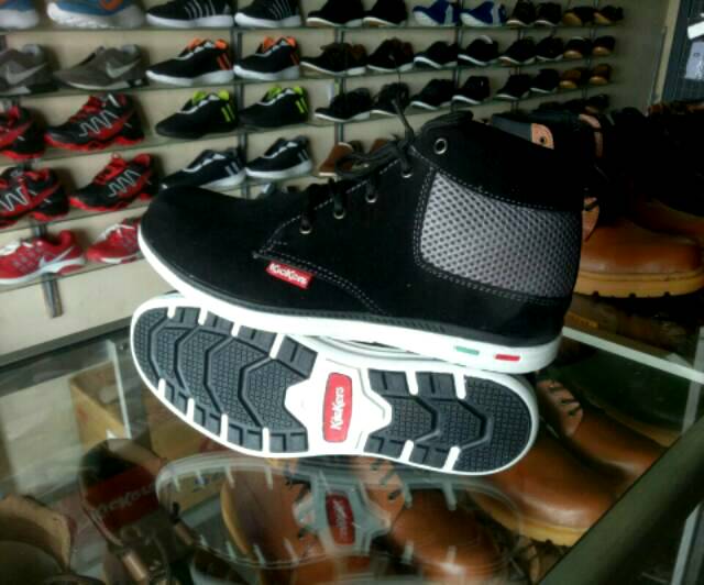 Sepatu boots pria terbaru boot branded cowok