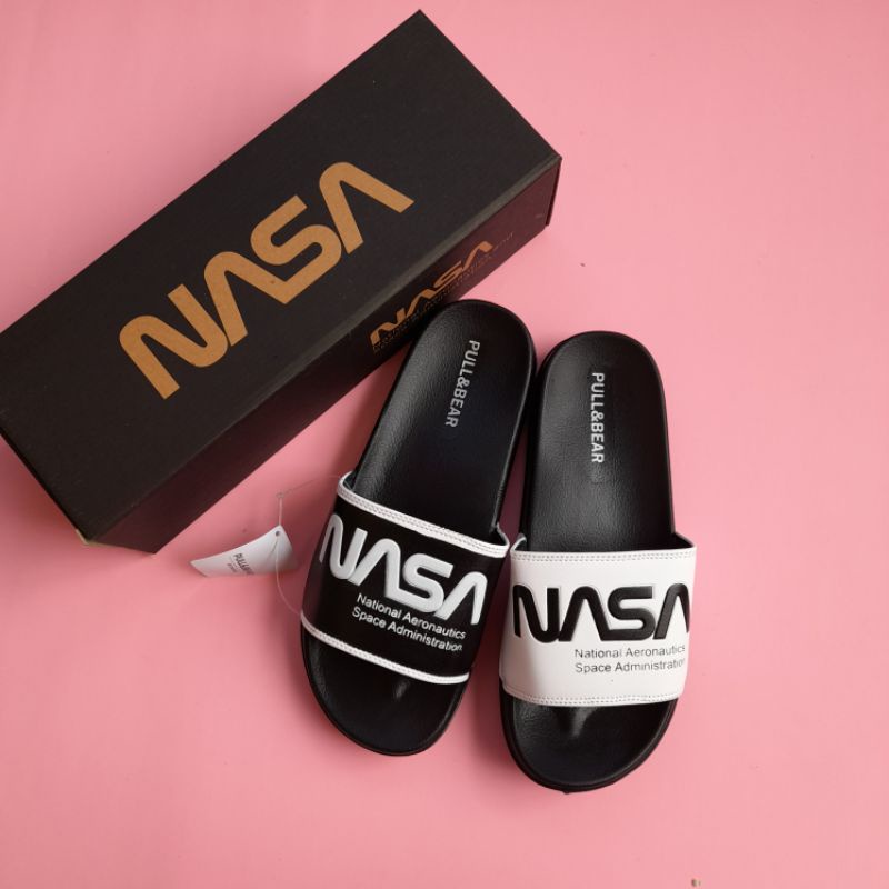 COD Sandal NASA x PULL & BEAR Hitam Putih UNISEX