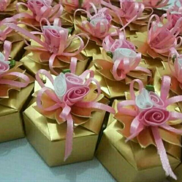 

.Souvenir mingle coklat isi satu - single praline spk.09 ( ds bgr )