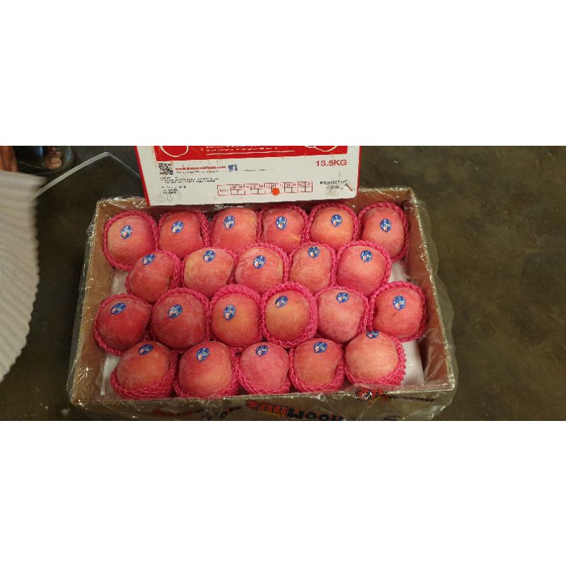 

Apel Fuji Blush Sun Moon