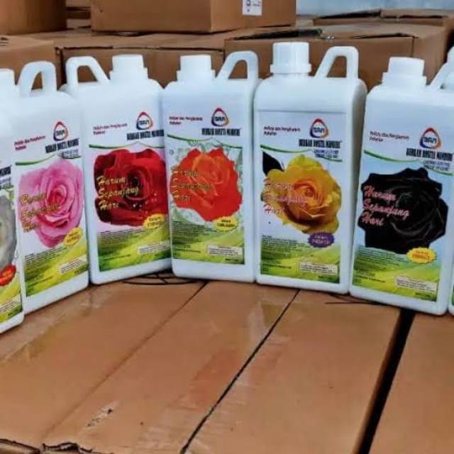 MAWAR SUPER LAUNDRY Pelicin Pewangi Pakaian