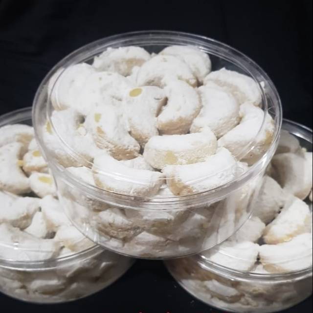 

Kue putri salju