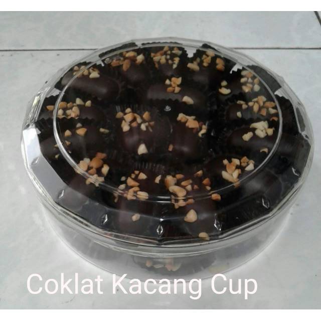 

Coklat kacang cup