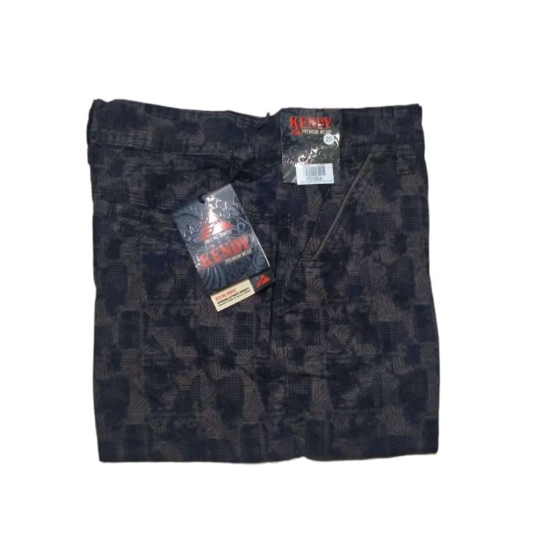 celana kendi motif pendek