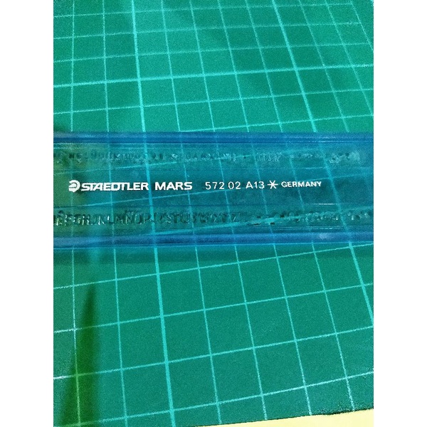 

Penggaris Sablon Huruf Staedtler 0.2mm (Edisi Cuci Gudang)