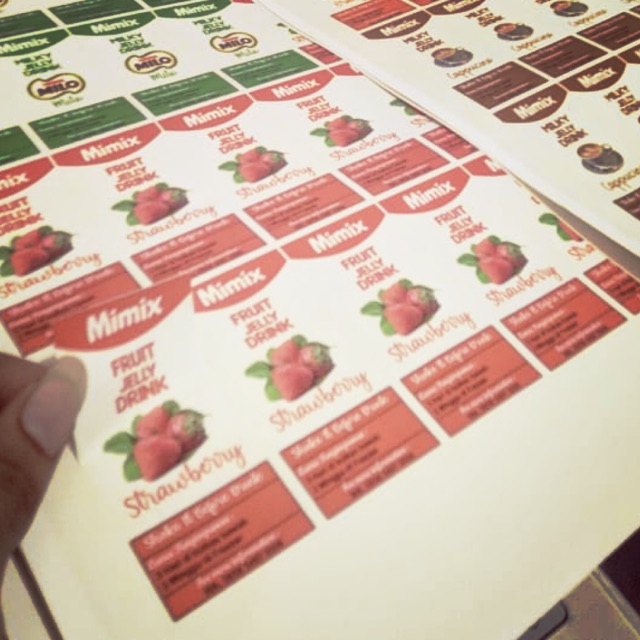 

Sticker label merk produk