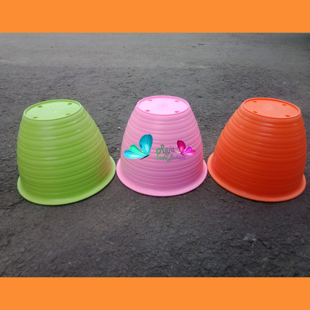 Pot TAWON Madu 20 Warna Orange Hijau Pink Pot Bunga Plastik Murah Ukuran Mirip Pot Tawon 18 Putih