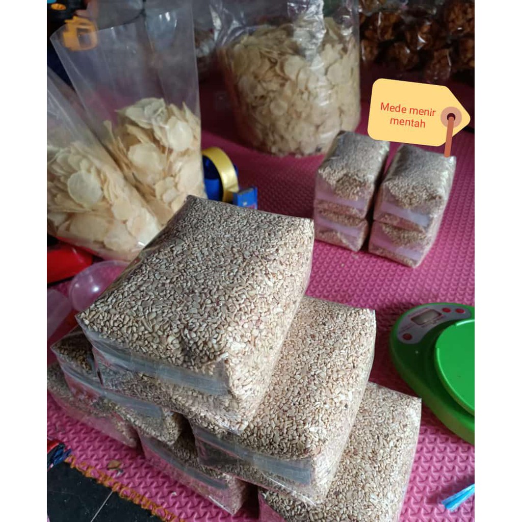 

Kacang mede belah/remuk/menir 1kg