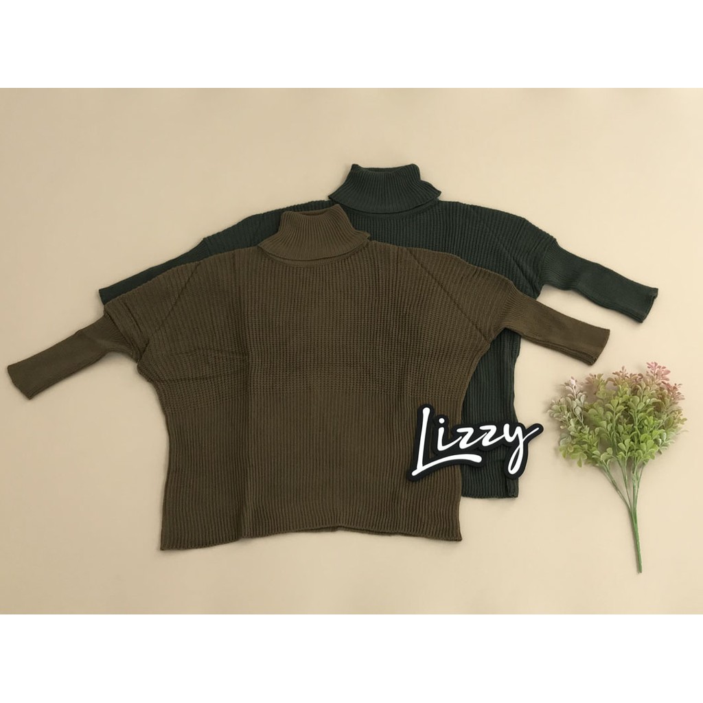 Lizzy - TIARA TURTLENECK PREMIUM