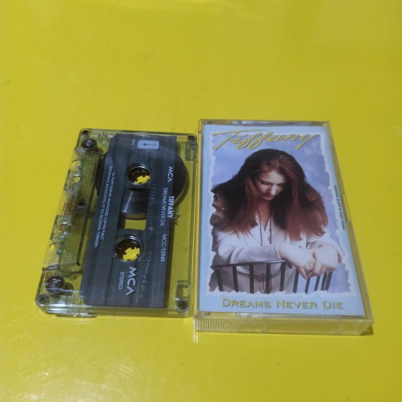 Kaset TIFFANY Dreams Never Die