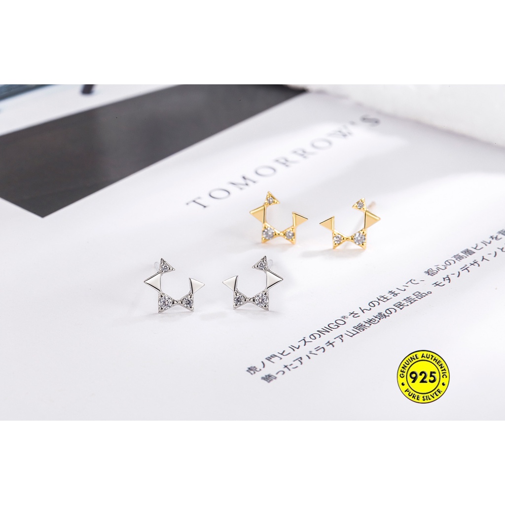 Anting Tusuk Sterling Silver Model Pentagram Terbuka Aksen Berlian Mini Untuk Wanita