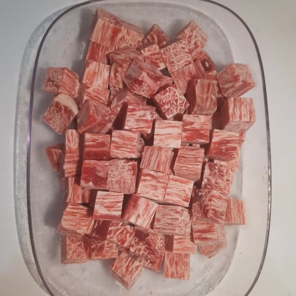 

Saikoro BEEF Meltique - Daging Sapi Cubic 500 gr ( Parung Panjang )