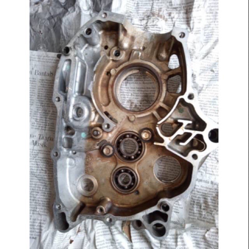 Crankcase oil krengkes calter pompa oli bagian kanan revo fit fi 110 - blade 110 old karbu KWW KWB