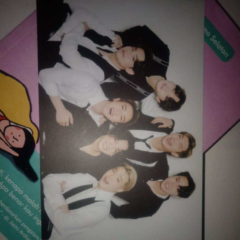 POSTCARD NYEL BTS GROUP