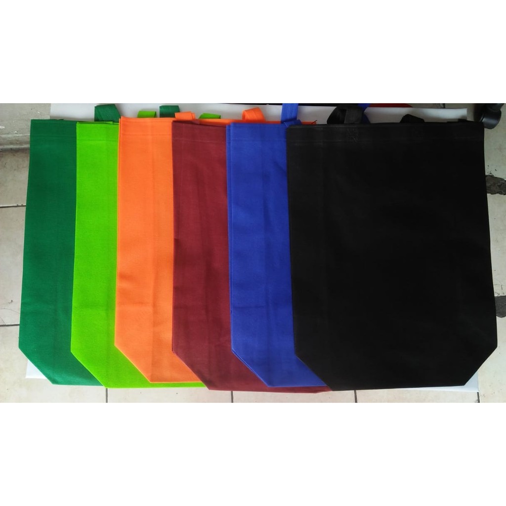 

TAS SPUNDBOND / GOODIE BAG / TAS KAIN 36 X 47 TERMURAH PERLUSIN