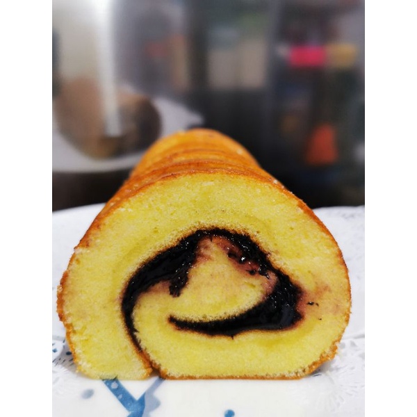 

Blueberry Roll Cake