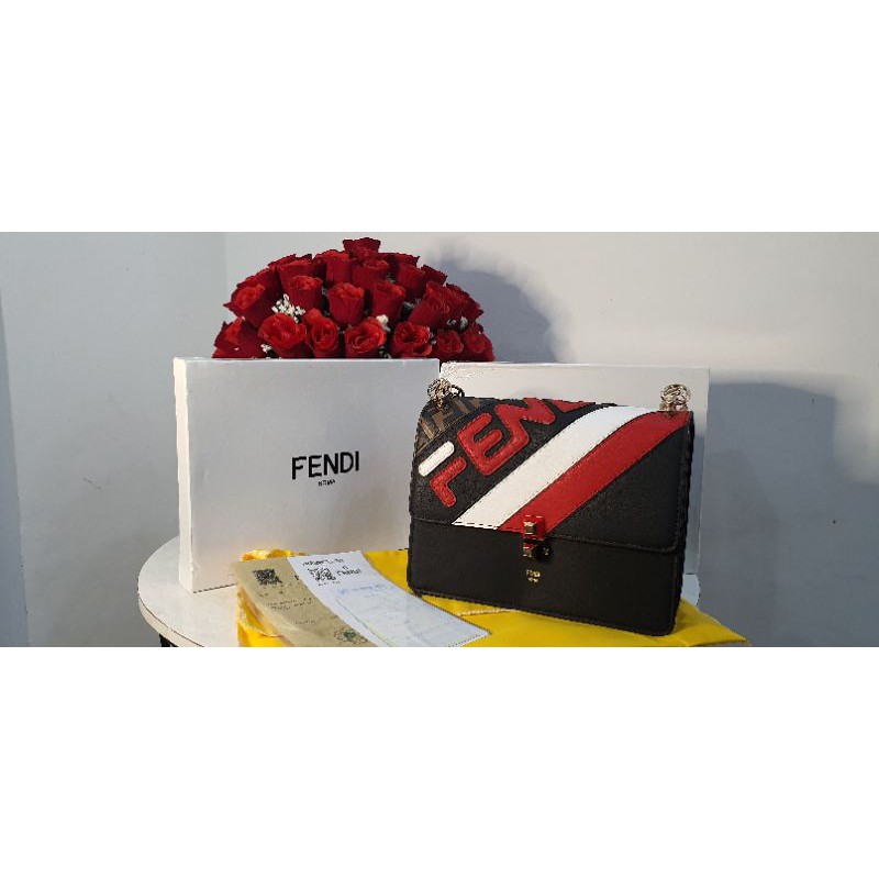 Tas Wanita FENDI Roma Suprem
