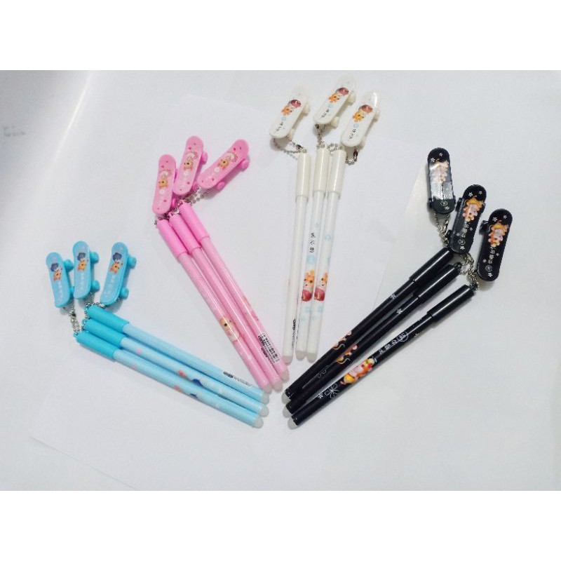 

pulpen jel karakter isi 12 pcs