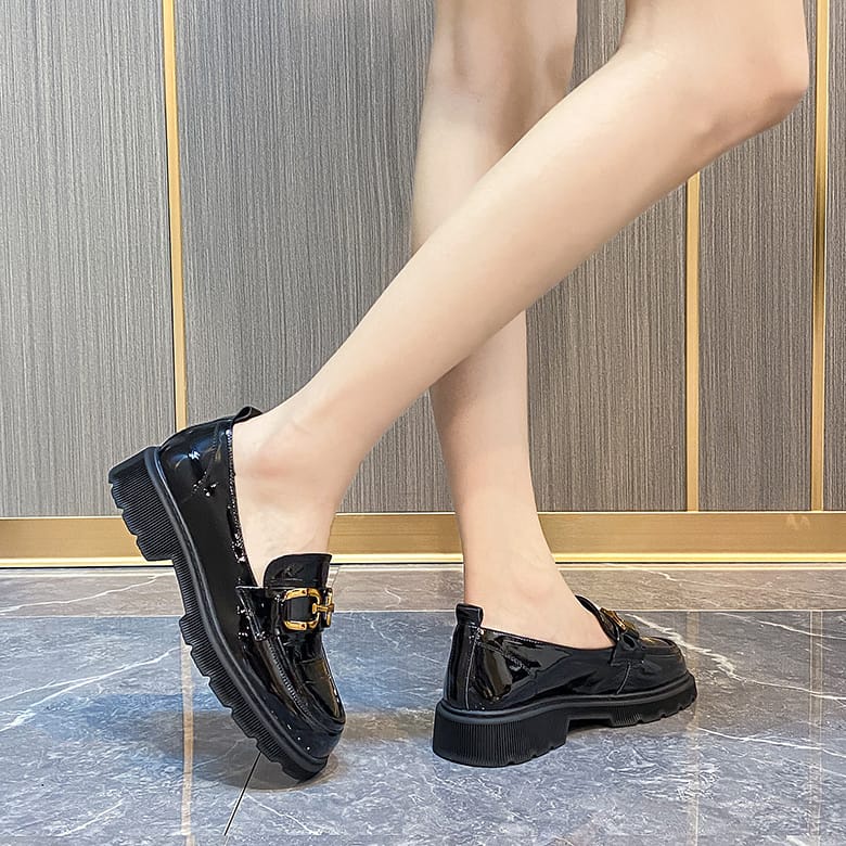 Sepatu Loafer wanita / Sepatu Docmart CROCO GLOSY RANTAI Premium ALYSA 22