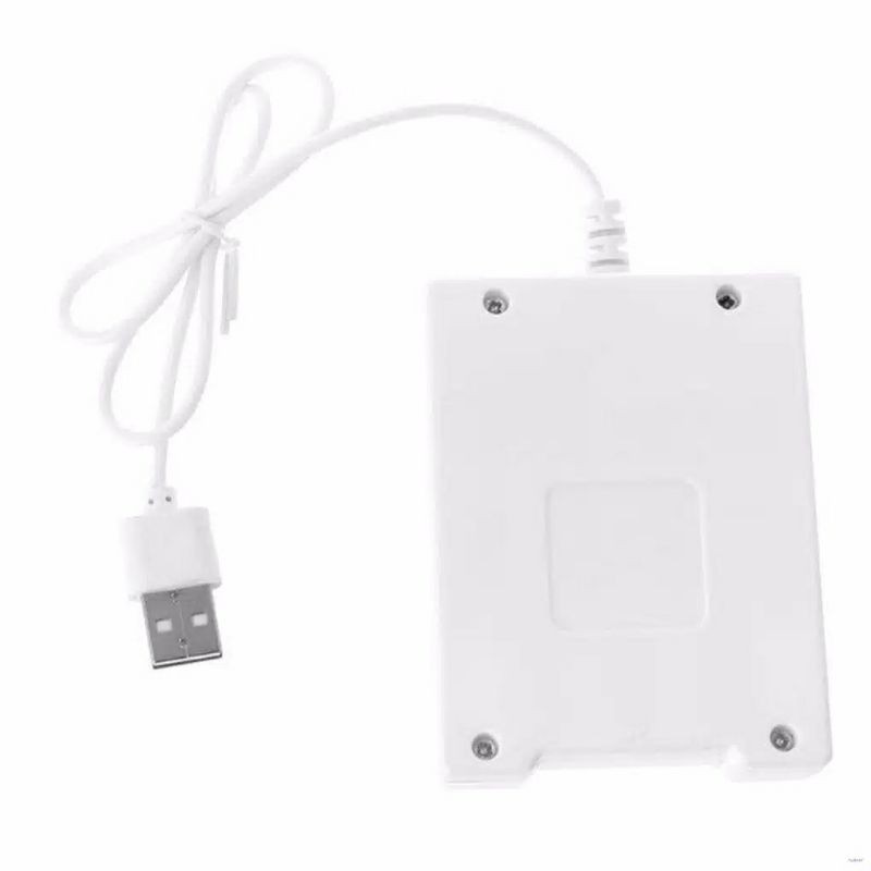 Charger Baterai 4 Slot Dengan Perlindungan Sirkuit DC5V 1A 1.2V AAA / AA Rechargeable
