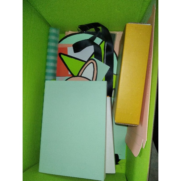 Novel ON Air Cecillia Wang