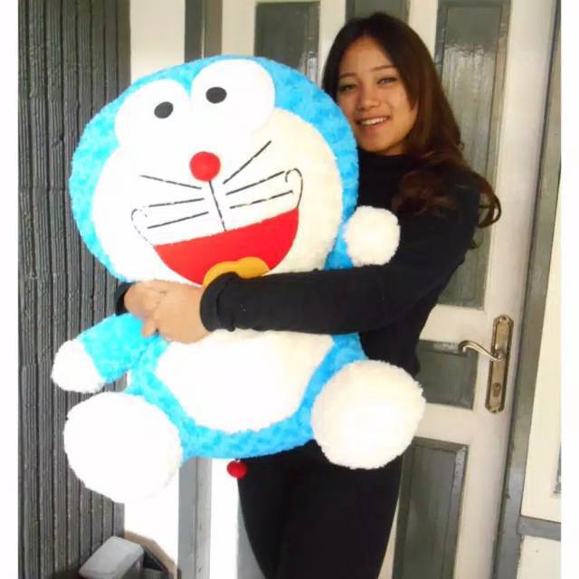 Boneka doraemon duduk jumbo.