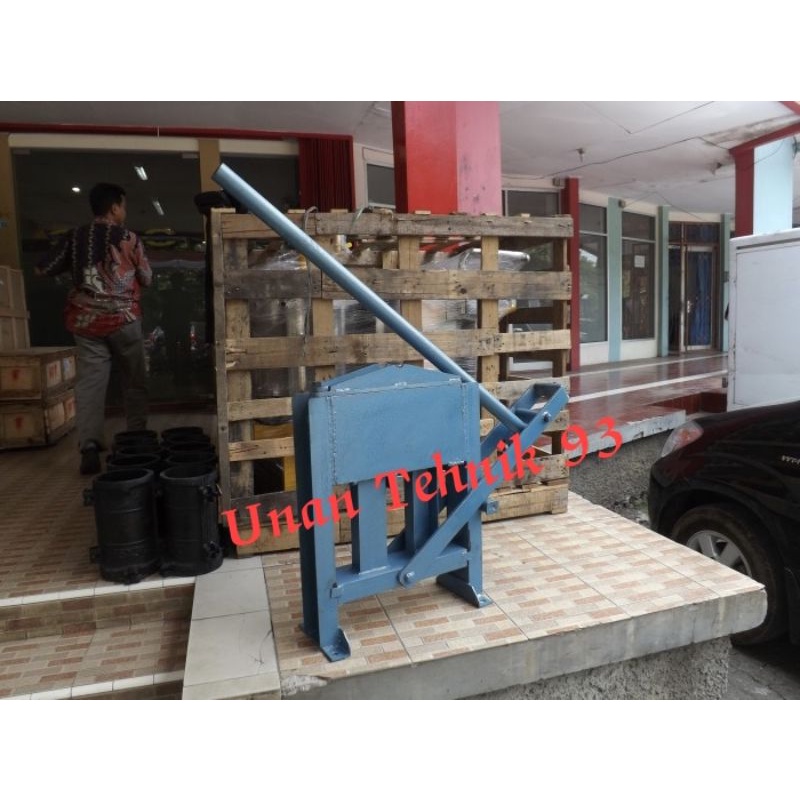 Cetakan Batako Paving Manual Sistem Genjot Press