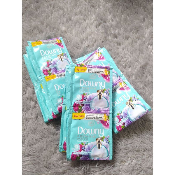 Downy pewangi dan pelembut pakaian konsentrat 10 ML