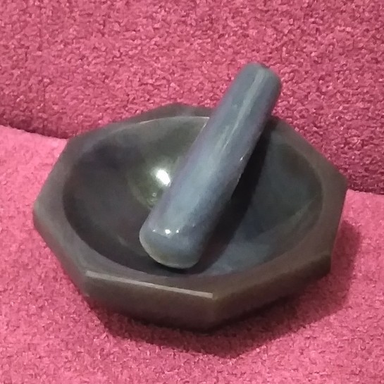 Agate Mortar and Pestle 12cm