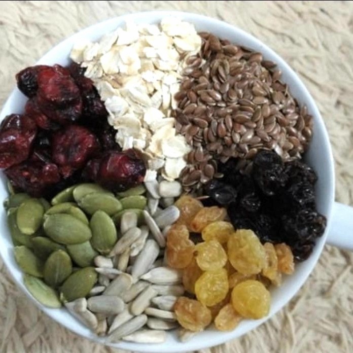 

Jual Granola Mixed 250 Gram(Cranberry,Golden Dark Raisin,Seed,Oat)