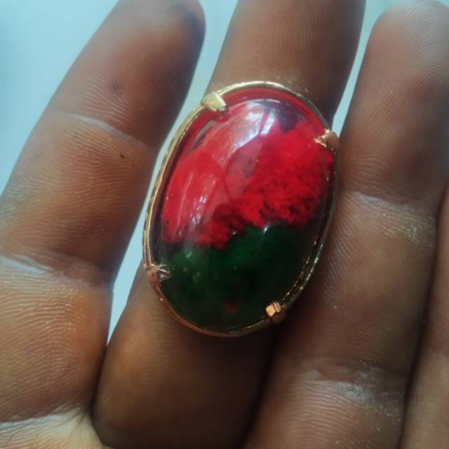 Cincin dan batu kecubung karang merah