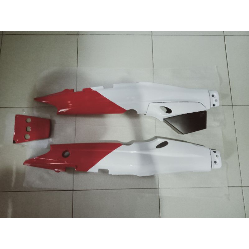 Body fiz R Warna merah marlboro