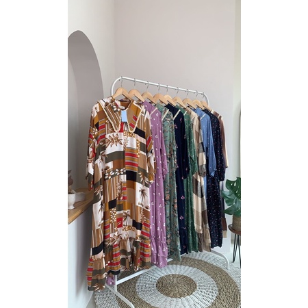 MIDI DRESS BY SENYENYAK