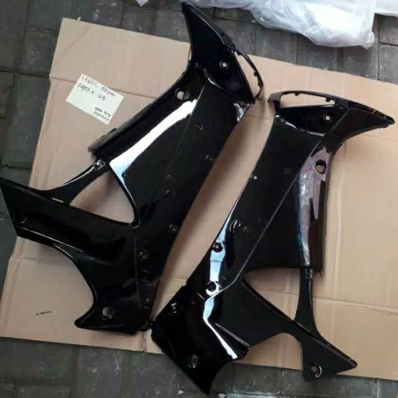 kepang  sayap dalam supra 125 lama hitam