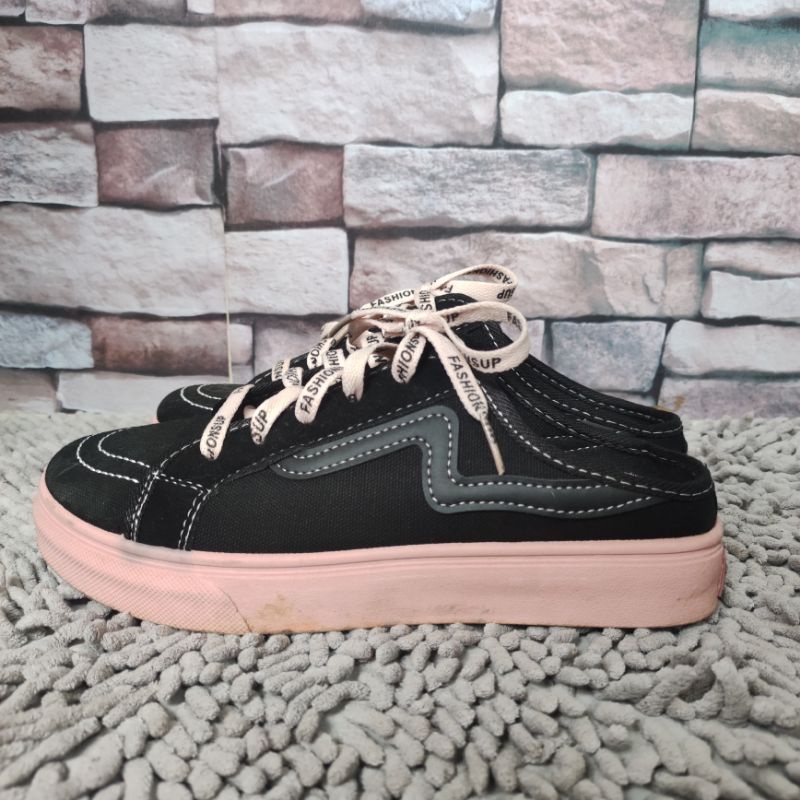 Sepatu Slip on Wanita Preloved Second 38