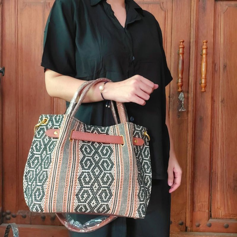 DIR TOTE BAG TENUN NTT, TAS CANGKLONG, TAS TENUN MURAH, TAS ETNIK NTT, TAS KERJA