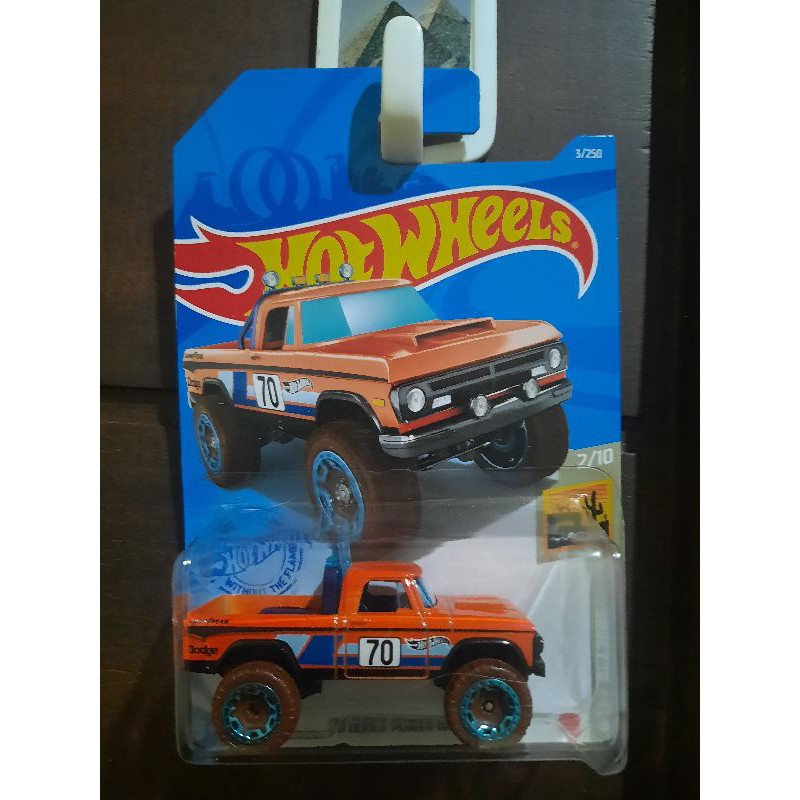 Hot Wheels '70 Dodge Power Wagon