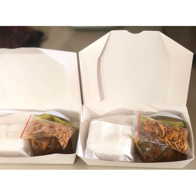 

Nasi ayam semur pedas