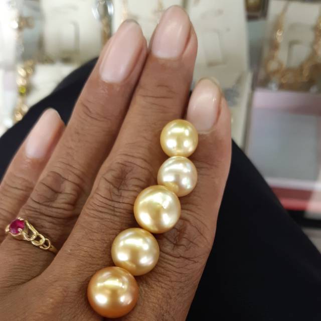 Mutiara air laut gold